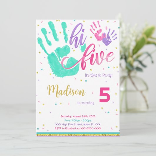 Editable High Five Birthday Einladung (Stehend Vorderseite)