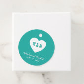 Editable Hintergrundfarbe Monogram Heart Wedding Geschenkanhänger (Beispiel)