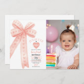 Editable Peach Bow First Girl Birthday Foto Einladung (Vorne/Hinten)