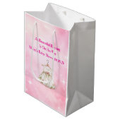 Editable Pink Chinoiserie Gift Bags Mittlere Geschenktüte (Vorderseite Schrägansicht)
