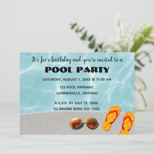 Editable Poolside Geburtstagsparty Einladung (Stehend Vorderseite)