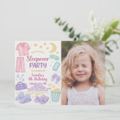 Editable Sleepover Geburtstagsparty Einladung (Stehend Vorderseite)