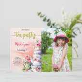 Editable Tee Party Birthday Foto Einladung (Stehend Vorderseite)