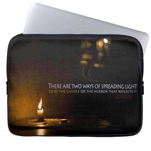 Edith Wharton Inspiration Zitat "Licht" Laptopschutzhülle (Vorderseite)
