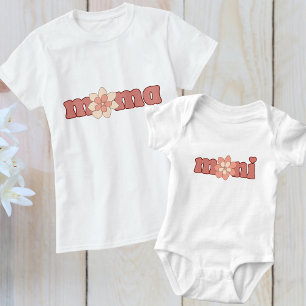 Editierbare Farben Mama mit Blume Match Mini T-Shirt