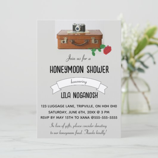 Editierbare Luggy Camera and Rose Honeymoon Dusche Einladung (Stehend Vorderseite)