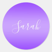 Editierbares Lila Violet Ombre & White Text Script Runder Aufkleber (Vorderseite)