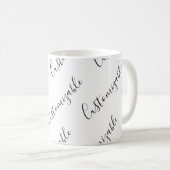 Editierbares modernes Skriptmuster | Schwarz/Weiß Kaffeetasse (VorderseiteRechts)