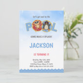 Editierbares Niedliches Summer Swim Party Einladun Einladung (Stehend Vorderseite)