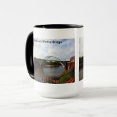 Edmund Pettus Bridge in Selma, Alabama Tasse (Vorderseite Links)