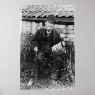 Edward Bingham hielt eines seiner Burg Poster