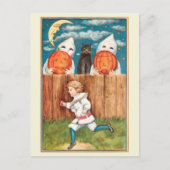 Edwardian Era Boy Running from Ghosts Halloween Postkarte (Vorderseite)