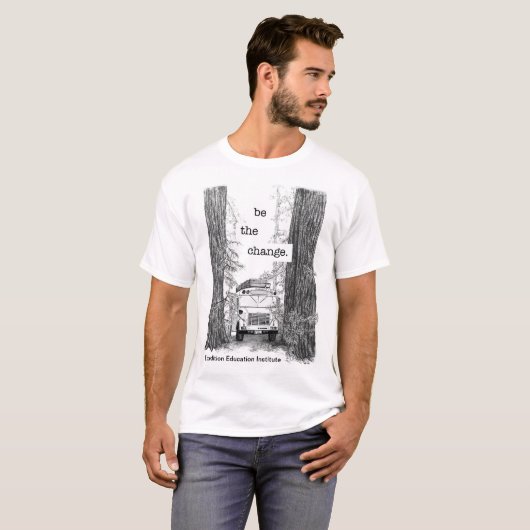 EEI Bus im Rotholz-T - Shirt (Vorne ganz)