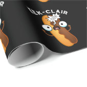 Eek-clair Lustiger Eclair-Wortwitz Dunkler Hinterg Geschenkpapier (Rolleneckpunkt)
