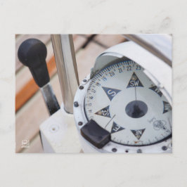 Een kompas om koers uit te zetten voor avontuur. postkarte