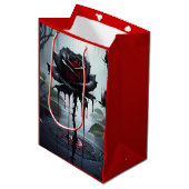 Eerie Black Rose Mittlere Geschenktüte (Vorderseite Schrägansicht)