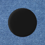 Eerie Black Solid Color Button<br><div class="desc">Ein intensives und raffiniertes tiefes Schwarz,  das zeitlose Eleganz ausstrahlt.Perfekt für diejenigen,  die eine kühne Aussage machen möchten.Diese kraftvolle Farbe erfasst das Wesen des Geheimnisses und der Eleganz.Diese schwarze Farbe ist die ultimative Wahl für eine beeindruckende und raffinierte Ästhetik.</div>