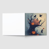 Eerie Halloween Tree Gästebuch (Voll)