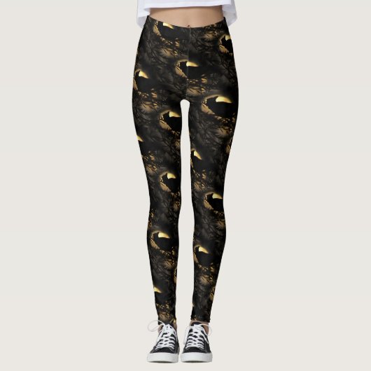 Eerie Raven Silhouette gegen den blühenden Mond Leggings (Vorderseite)