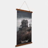 Eerie Seclusion Wandteppich Mit Holzrahmen (Gewinkelt)