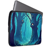Eerie Woodland Eyes Laptopschutzhülle (Vorne Rechts)