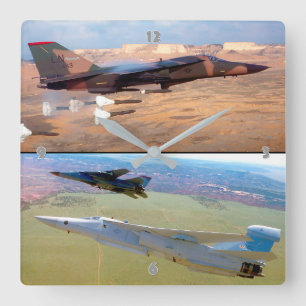 EF-111 RAVEN und F-111 AARDVARK Quadratische Wanduhr