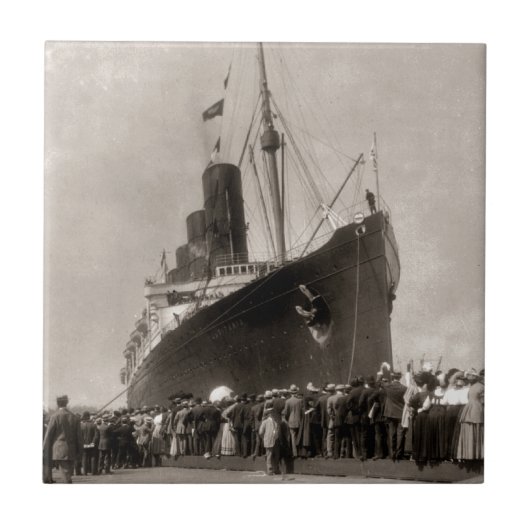 EffektivwertLusitania kommt New York City 1907 an Fliese (Vorderseite)