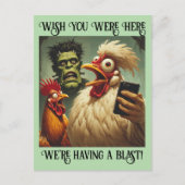 “Egg-less Encounter” Cheesy Chicken Postkarte (Vorderseite)