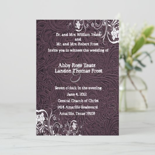 Eggplant Leder und weiße Spitzen Einladung zur Hoc (Stehend Vorderseite)