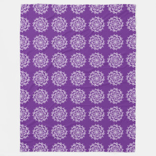 Eggplant Mandala Fleecedecke