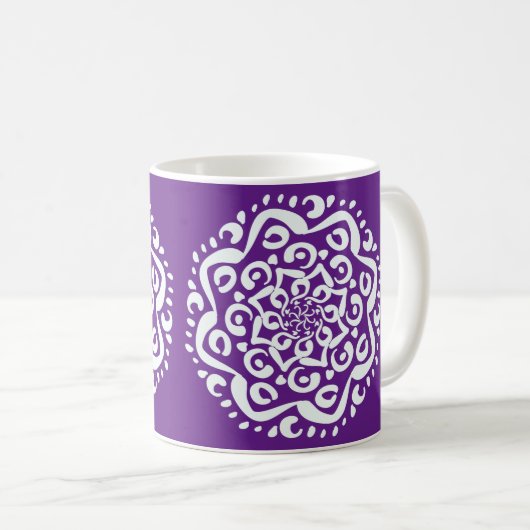 Eggplant Mandala Kaffeetasse (VorderseiteRechts)