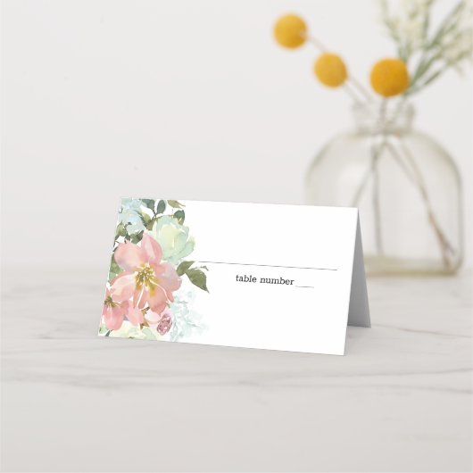 Eggshell and Blush Floral Wedding Platzkarte (Vorderseite)