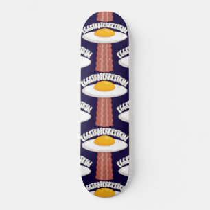 Eggstraterrestrik mit Text Skateboard