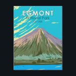 Egmont Nationalpark Neuseeland Vintag Postkarte<br><div class="desc">Design der Vektorgrafiken aus Egmont. Der Park bedeckt den Taranaki und seine Hänge. Der Park wurde 1881 als Waldreservat errichtet.</div>