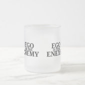 Ego ist der Feind Minimalist-Tastatur-Matte Tasse (Mittel)