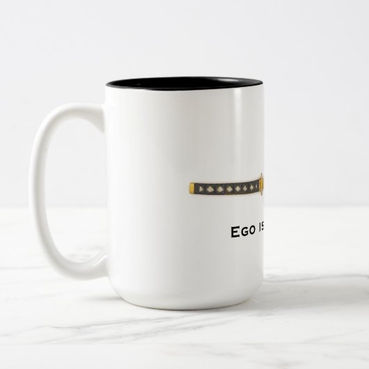 Ego ist der Feind Zweifarbige Tasse (Links)