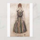 Egon Schiele - Edith Schiele im Stripkleid 1915 Postkarte (Vorderseite)