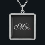 Ehefrau Bride Seiner Frau, die sich neu ernähren m Sterling Silberkette<br><div class="desc">Ein klassisches Monogramm für Mr. und Mrs. für neu geborene Paare etablierte Mama Papa Freundin oder Freund. Eine perfekte Geschenkidee in letzter Minute. Mr. und Mrs. Husband Ehefrau Seine Seiner Neuheit Weds auf eine maßgeschneiderte Geschenk zu tragen oder zu teilen. Verwenden Sie den Link "Nachricht", um uns mit Ihren speziellen...</div>
