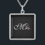 Ehefrau Bride Seiner Frau, die sich neu ernähren m Sterling Silberkette<br><div class="desc">Ein klassisches Monogramm für Mr. und Mrs. für neu geborene Paare etablierte Mama Papa Freundin oder Freund. Eine perfekte Geschenkidee in letzter Minute. Mr. und Mrs. Husband Ehefrau Seine Seiner Neuheit Weds auf eine maßgeschneiderte Geschenk zu tragen oder zu teilen. Verwenden Sie den Link "Nachricht", um uns mit Ihren speziellen...</div>