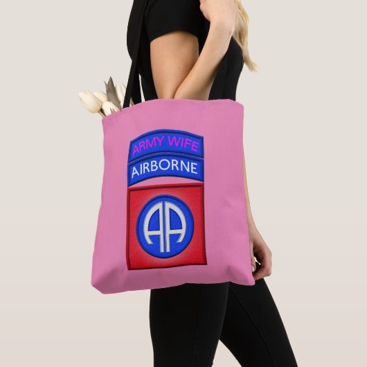 Ehefrau der Im Flugzeug Abteilung Tasche (Von Nahem)