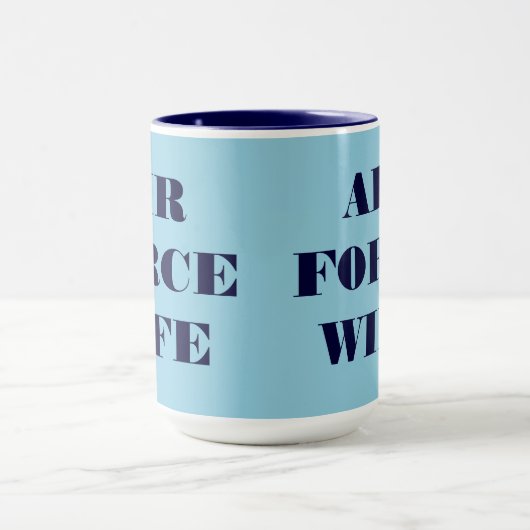 Ehefrau der Tasse (Zentrum)