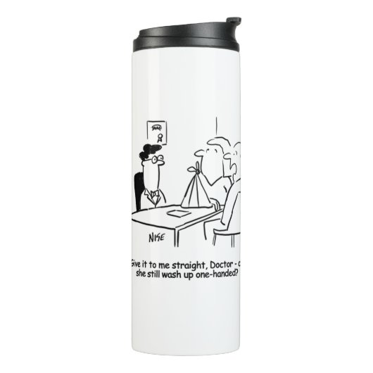 Ehefrau hat einen gebrochenen Arm in einem Schwanz Thermosbecher (Nach links gedreht)