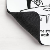 Ehefrau hat einen gebrochenen Arm in einem Tuch Mousepad (Ecke)