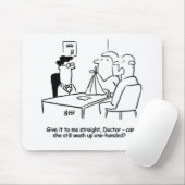 Ehefrau hat einen gebrochenen Arm in einem Tuch Mousepad (Mit Mouse)