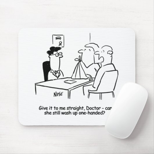 Ehefrau hat einen gebrochenen Arm in einem Tuch Mousepad (Mit Mouse)