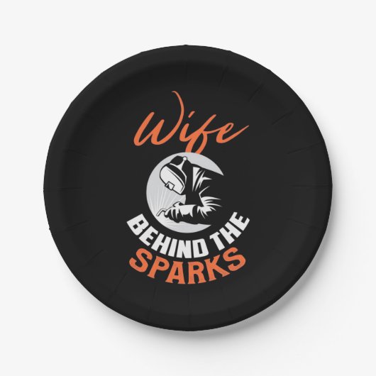 Ehefrau hinter den Funken Pappteller (Vorderseite)