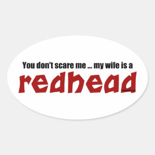 Ehefrau ist ein Redhead Ovaler Aufkleber