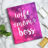 Ehefrau Mama Boss Babe Spaß Script Typografie Hot  Notizblock