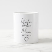 Ehefrau & Mutter seit – Minimalistisches Valentins Jumbo-Tasse (Vorderseite)