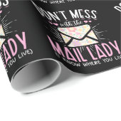 Ehefrau Postarbeiter Funny Mailman Frau Geschenkpapier (Rolleneckpunkt)